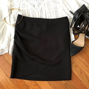 NEW   HP🎊🎈🎊. DIVIDED Black Skirt Small